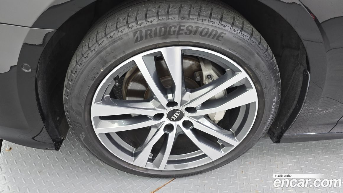 Audi A6 45 TFSI Quattro Premium, 2023