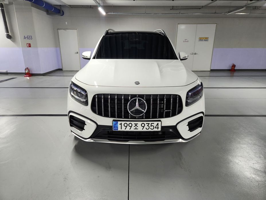 Mercedes-Benz GLB-Class AMG GLB35 4MATIC, 2025