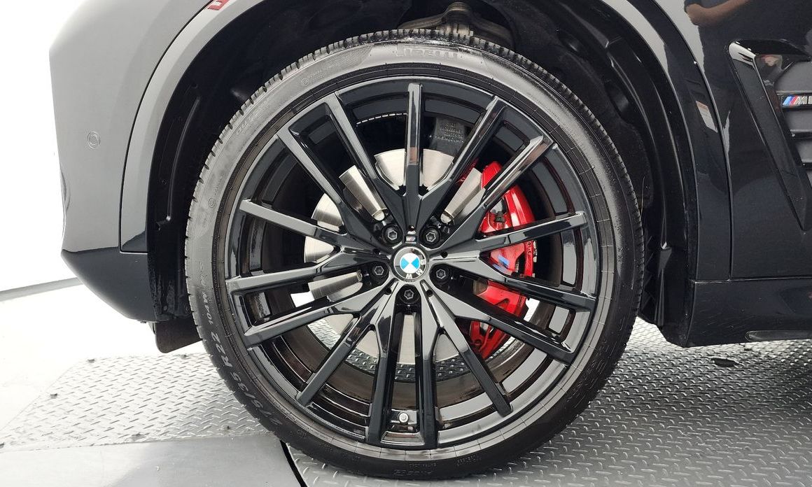 BMW X5 M60i, 2024