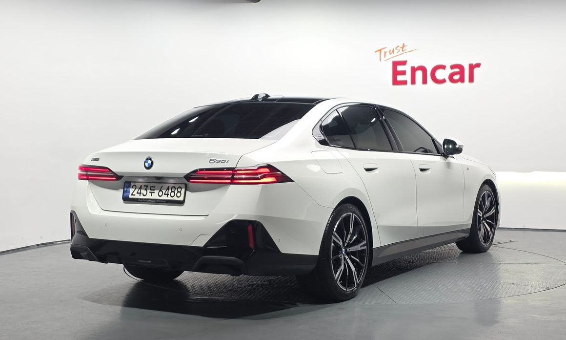 BMW 5-Series 530i xDrive M Sport, 2024