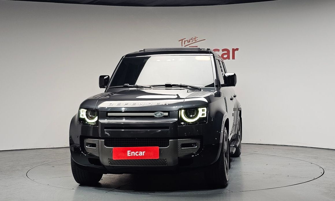 Land Rover Defender 110 D300 X-Dynamic HSE, 2024