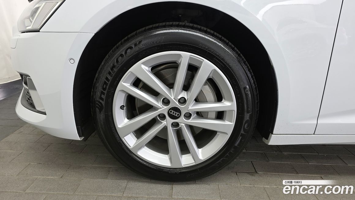 Audi A6 45 TFSI, 2023