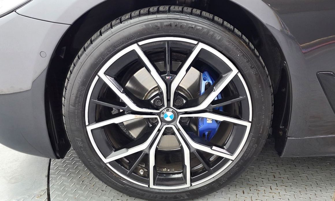BMW 5-Series 530i M Sport Package, 2023