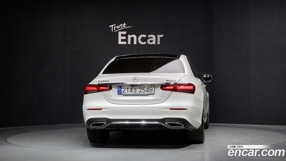 Mercedes-Benz E-Class E220d 4MATIC AMG Line, 2023