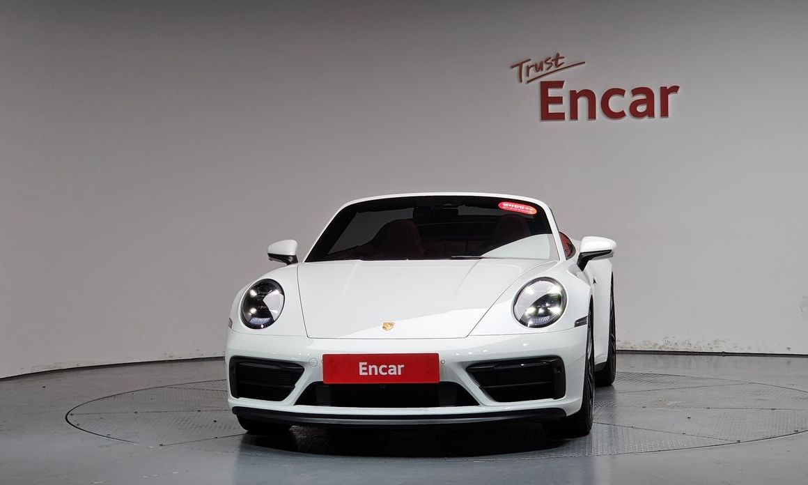 Porsche 911 Carrera 4 GTS Cabriolet, 2024