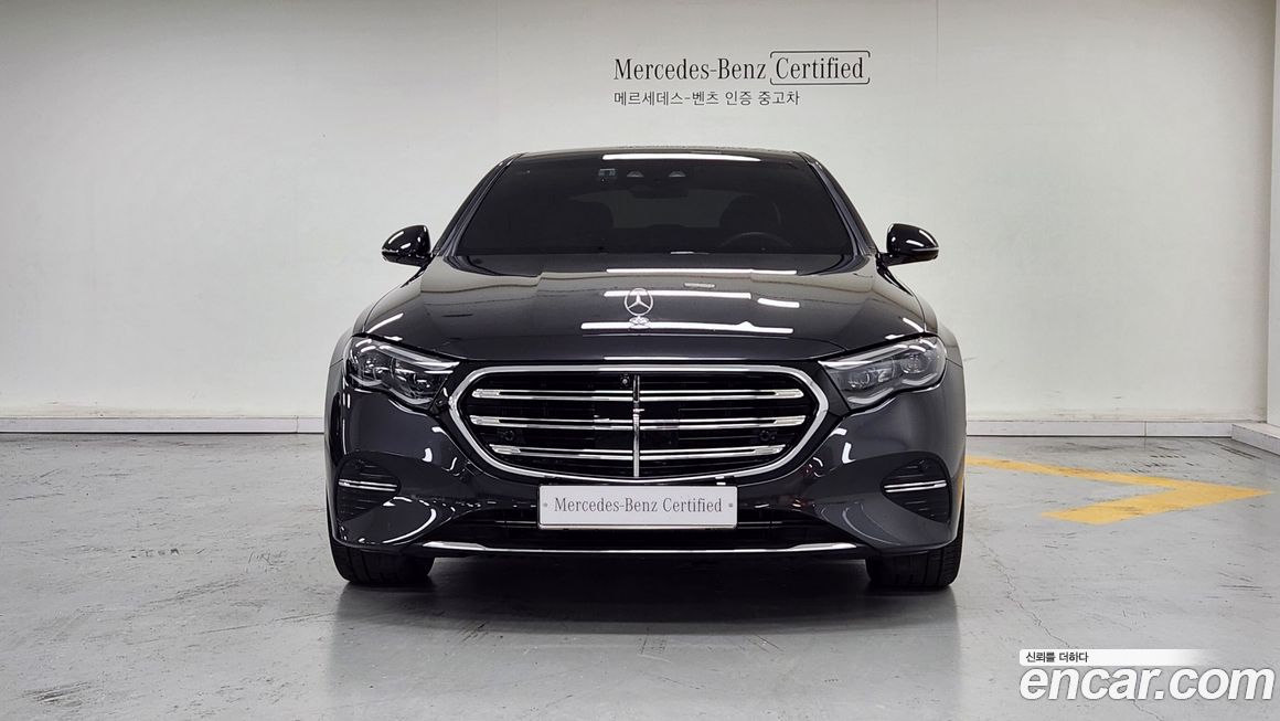 Mercedes-Benz E-Class E300 4MATIC Exclusive, 2024