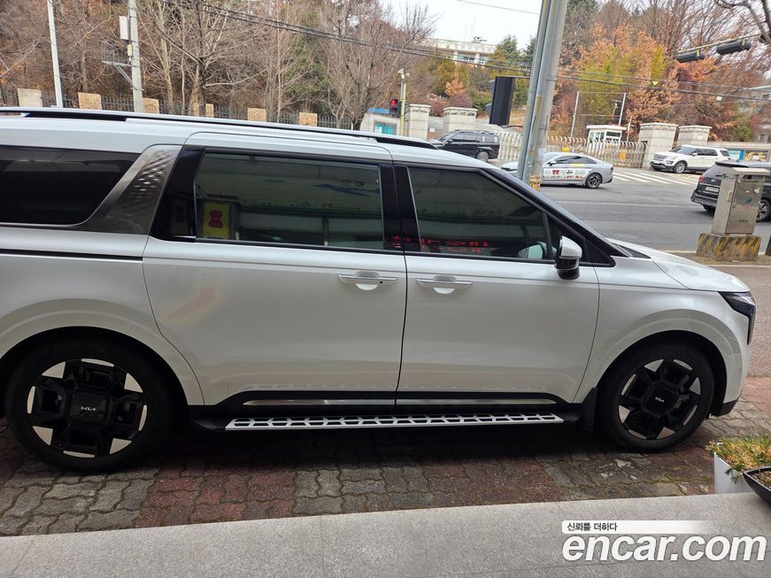 Kia Carnival 7-Seater Signature, 2024