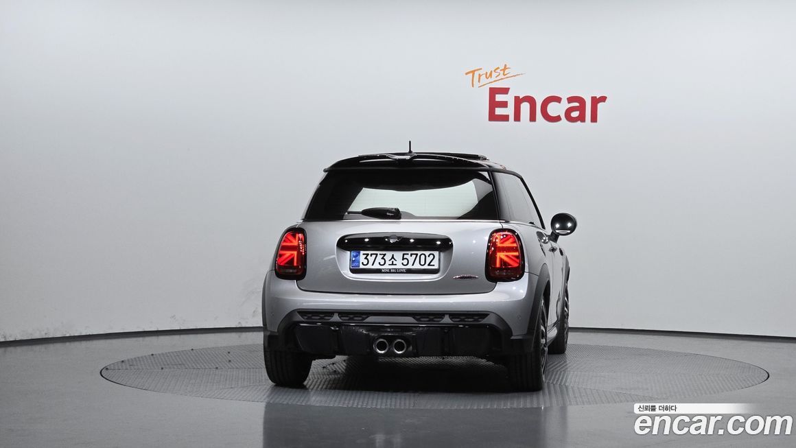 Mini Cooper JCW, 2024