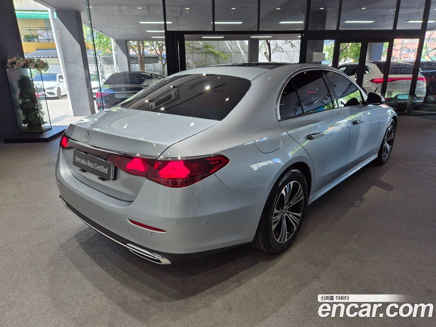 Mercedes-Benz E-Class E200 Avantgarde, 2025
