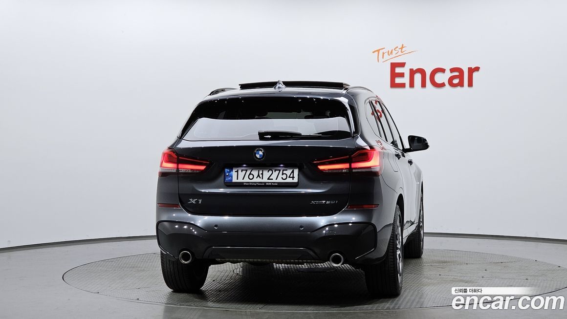 BMW X1 xDrive 20i M Sport, 2022