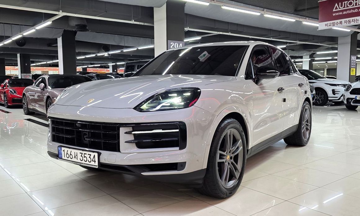 Porsche Cayenne 3.0, 2024