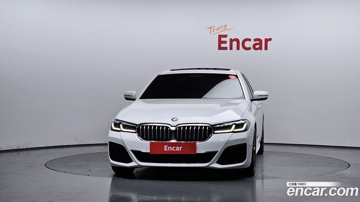 BMW 5-Series 520i M Sport, 2022