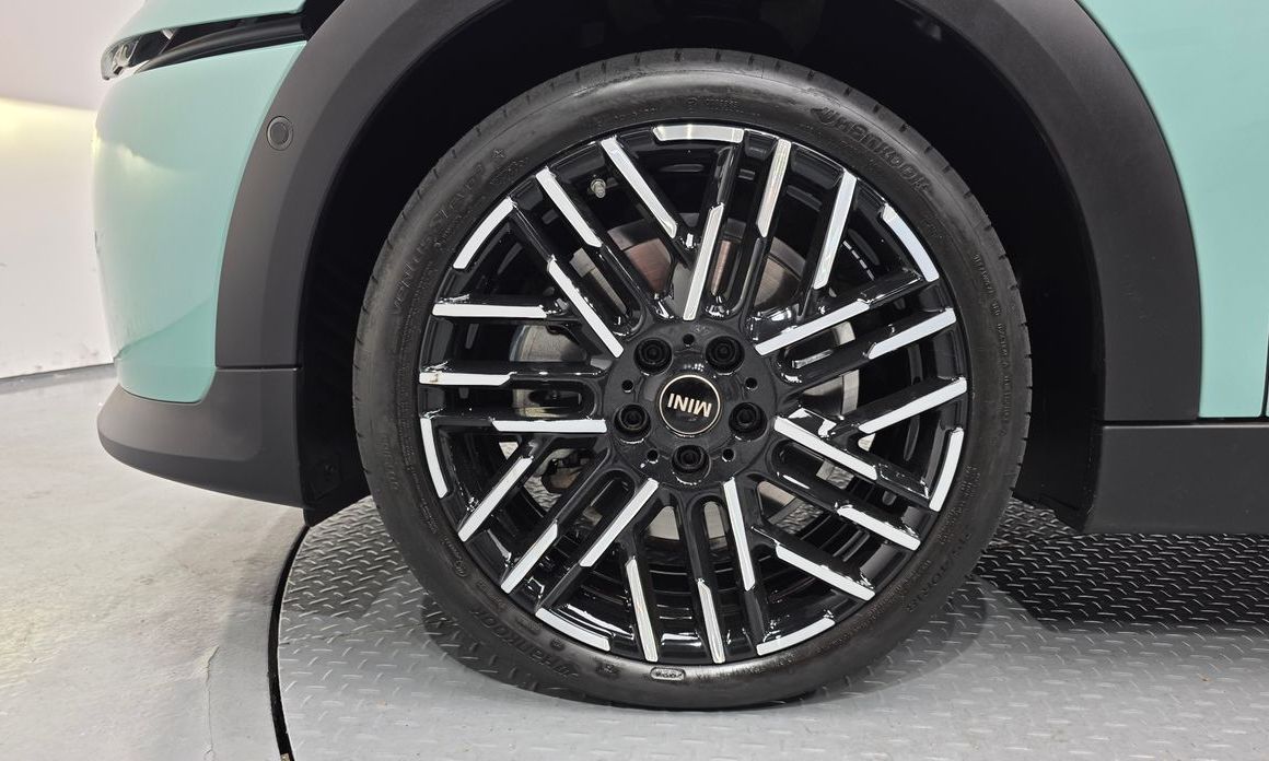 Mini Cooper 5 Door Favoured, 2025