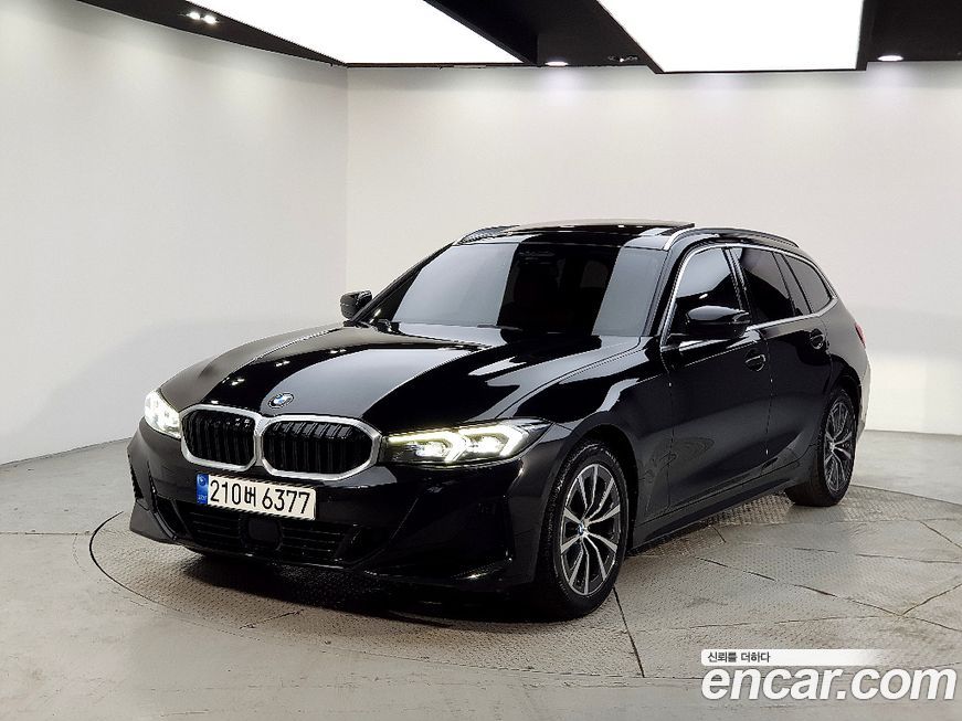 BMW 3-Series 320i Touring, 2023