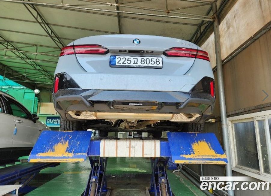 BMW 5-Series 520i M Sport, 2024