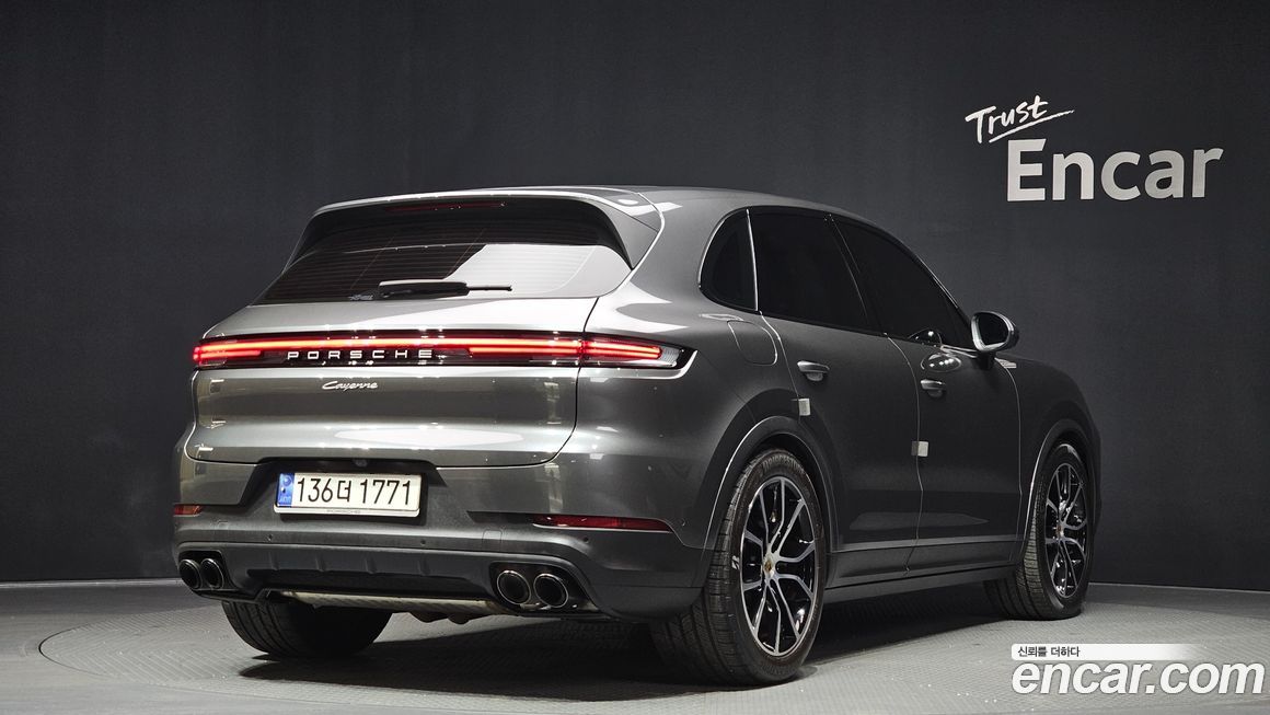 Porsche Cayenne 3.0, 2024