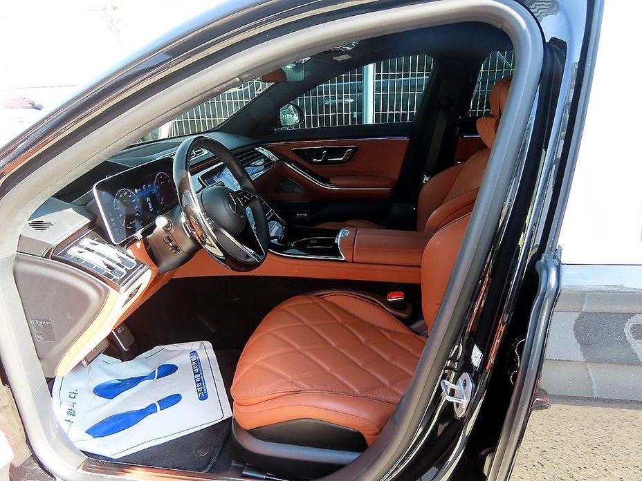 Mercedes-Benz S-Class Maybach S580 4MATIC, 2024