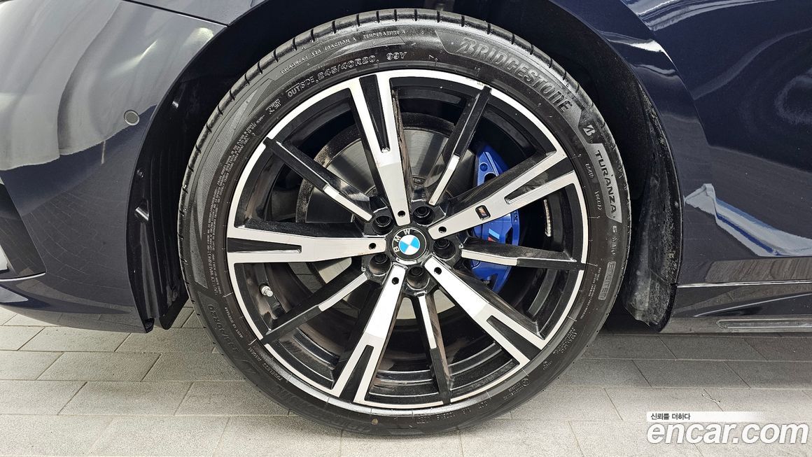 BMW 5-Series 530i xDrive M Sport, 2025