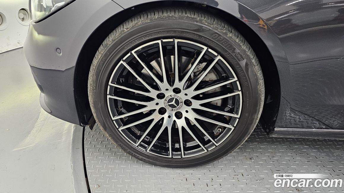 Mercedes-Benz C-Class C300 4MATIC Avantgarde, 2024