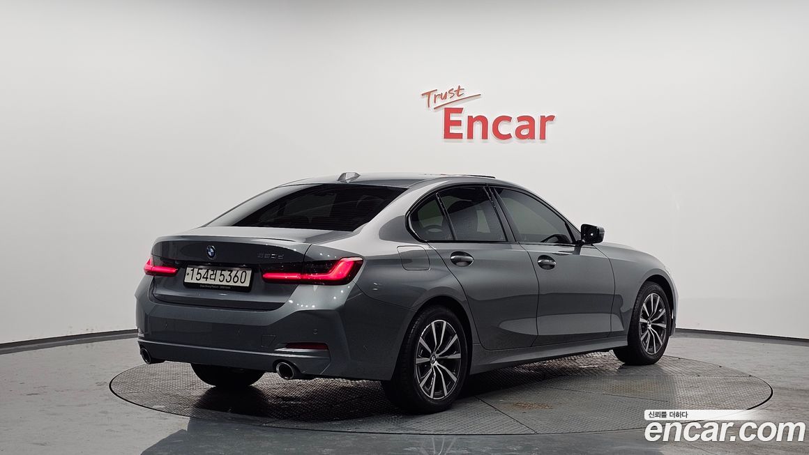 BMW 3-Series 320d, 2023