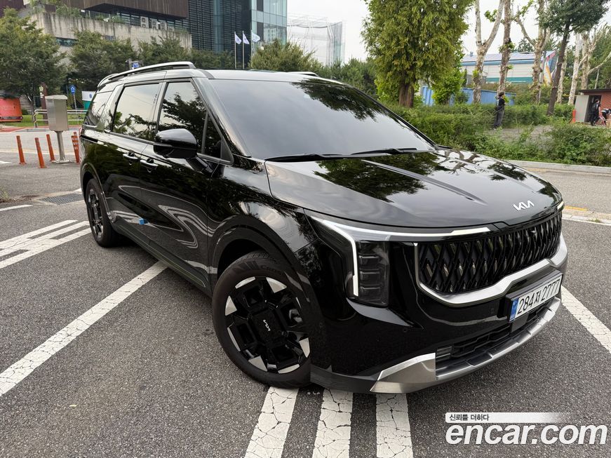 Kia Carnival 7-Seater Signature, 2024
