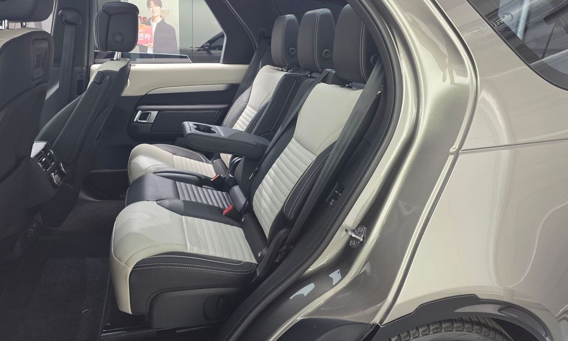 Land Rover Discovery P360 Dynamic HSE, 2024