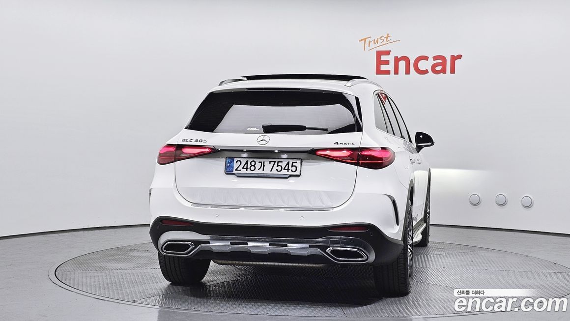 Mercedes-Benz GLC-Class GLC300 4MATIC AMG Line, 2023