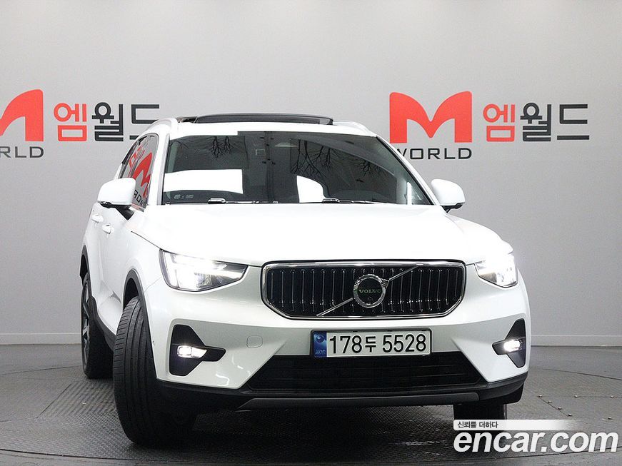 Volvo XC40 B4 Ultimate Bright, 2023