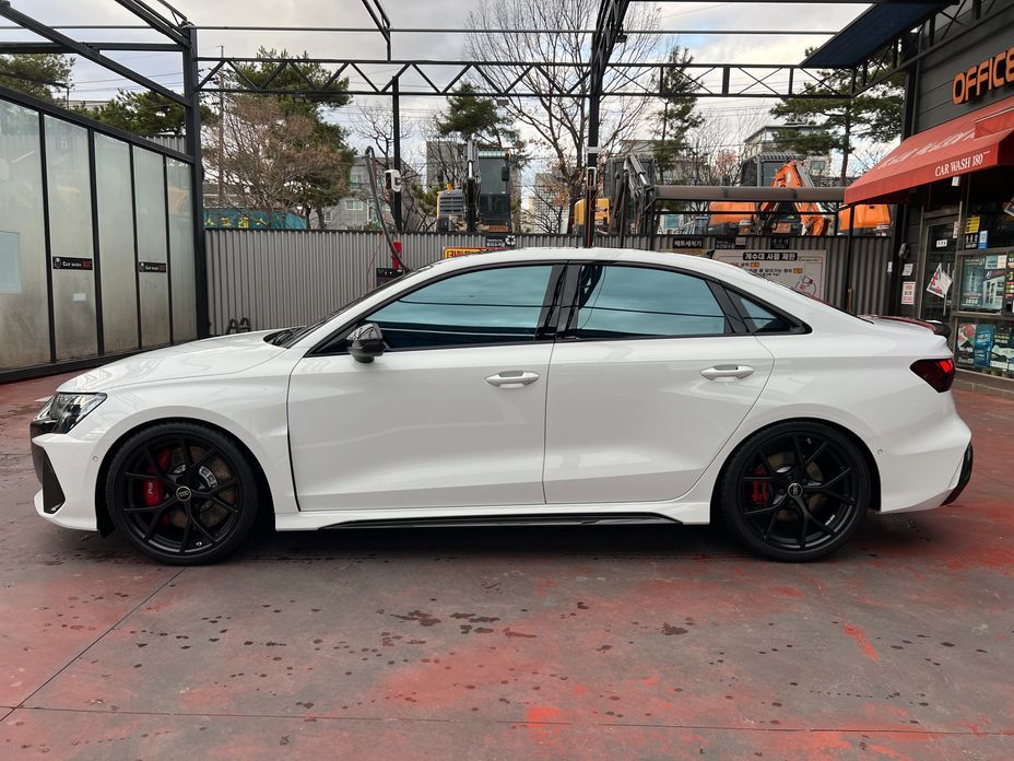 Audi RS3 2.5 TFSI Quattro Carbon Edition, 2025