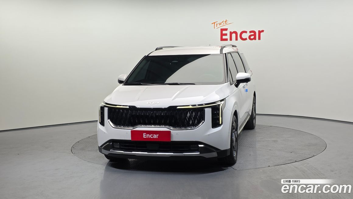 Kia Carnival 9-Seater Signature, 2024
