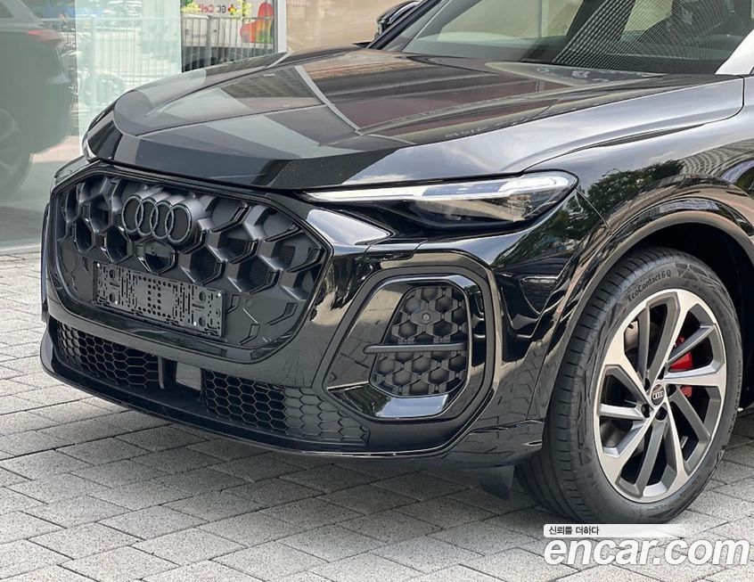 Audi Q5 40 TDI Quattro S Line Black Edition, 2025