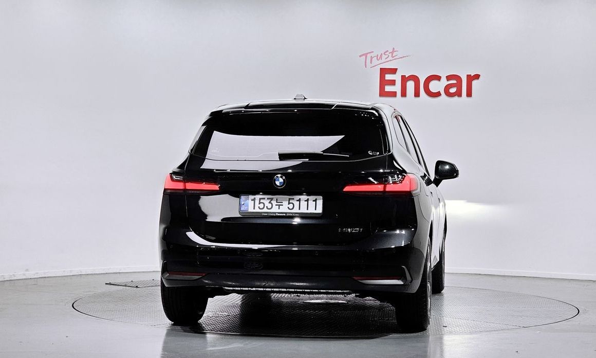 BMW 2-Series 220i Advantage, 2024