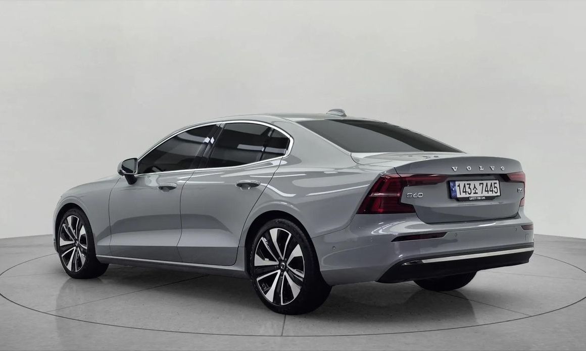 Volvo S60 B5 Ultimate Bright, 2024