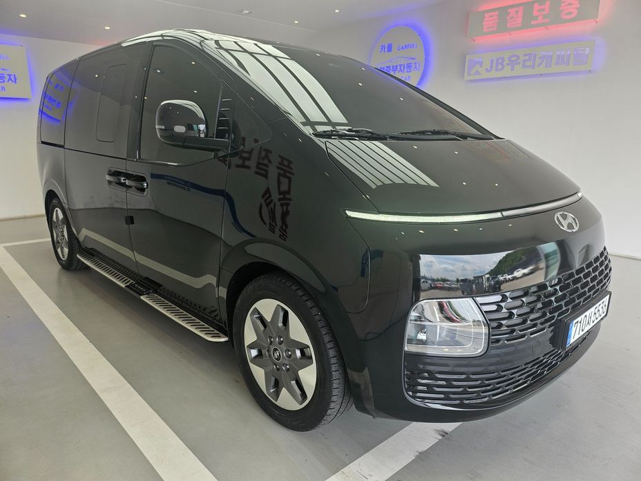 Hyundai Staria 2WD Camping Car, 2024