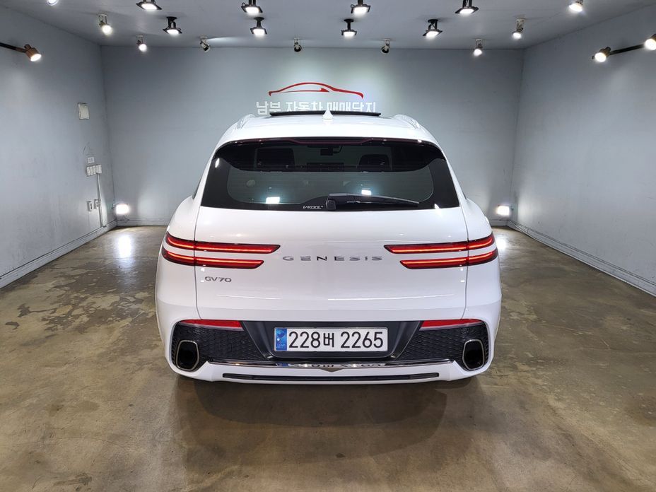 Genesis GV70 2.5T Gasoline 2WD, 2023