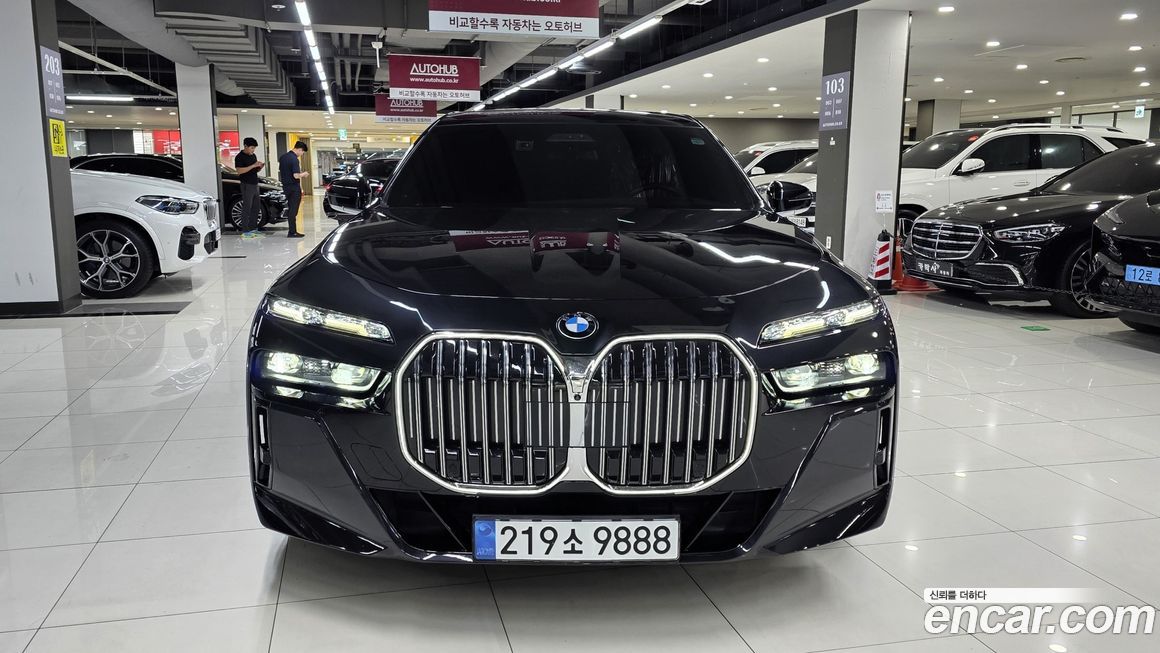 BMW 7-Series 740i sDrive M Sport, 2023