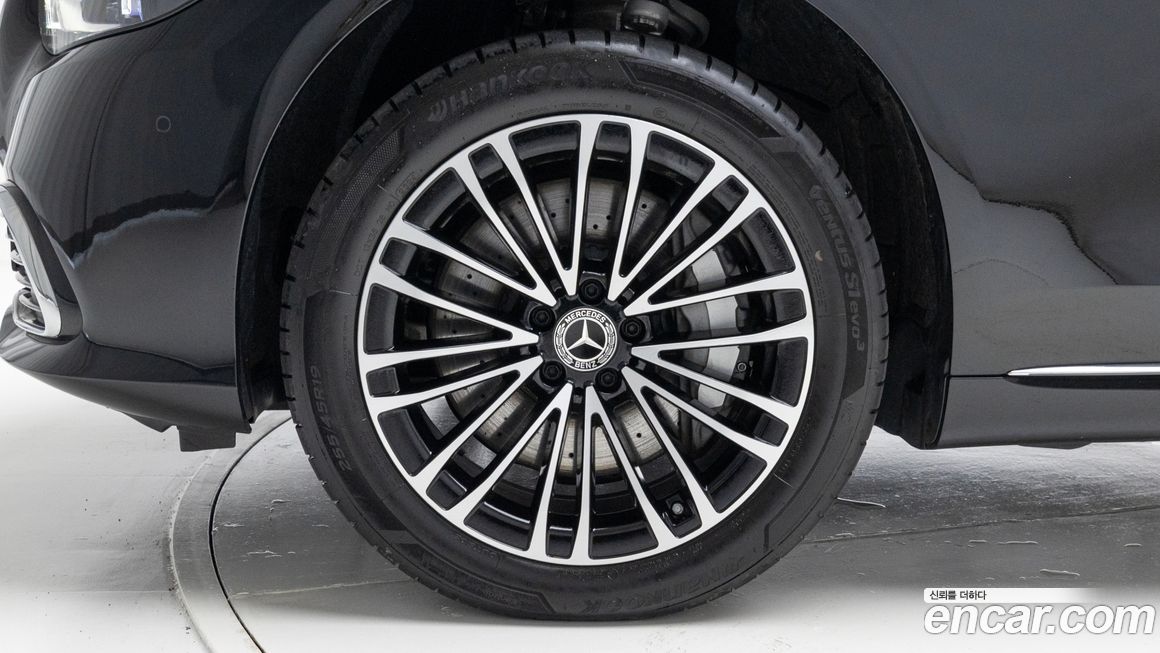 Mercedes-Benz S-Class S350 d 4MATIC, 2025