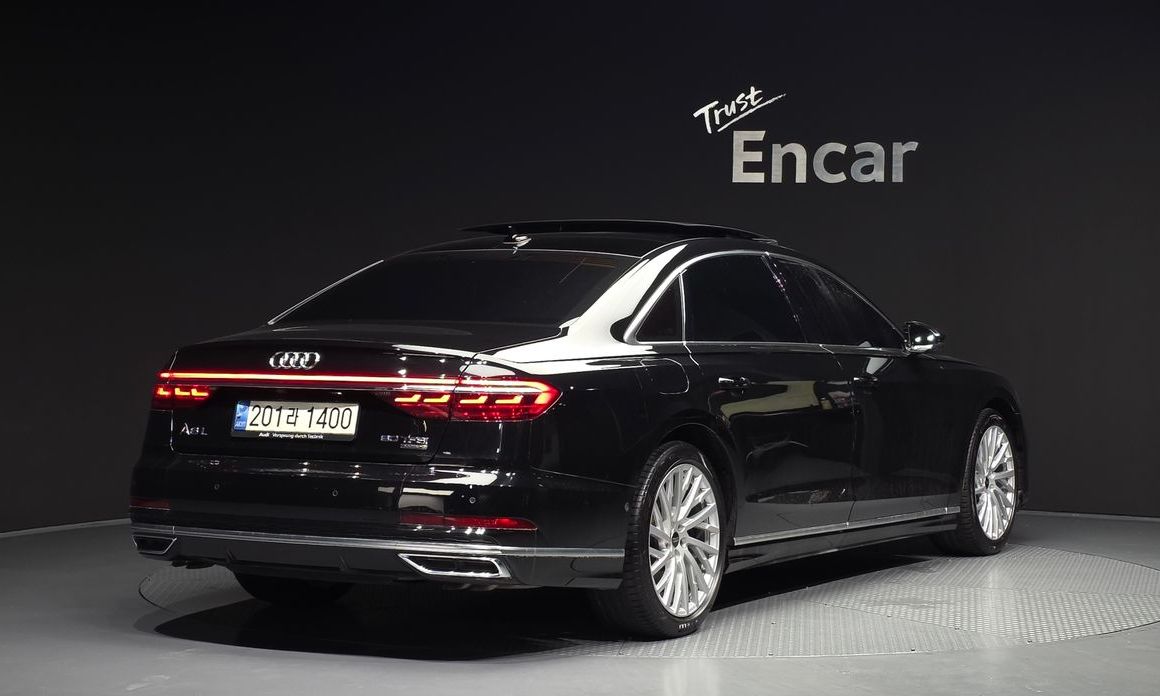 Audi A8 55 TFSI Quattro LWB, 2021