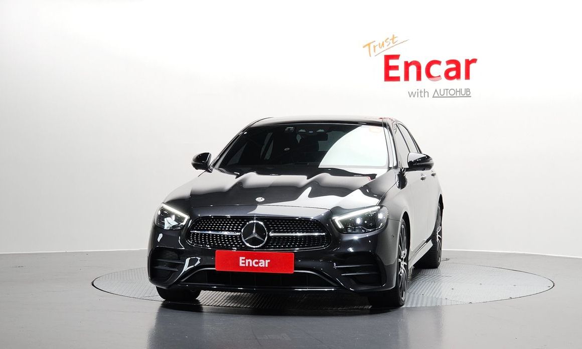 Mercedes-Benz E-Class E350 4MATIC AMG Line, 2023