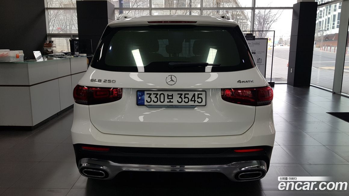 Mercedes-Benz GLB-Class GLB250 4MATIC, 2023