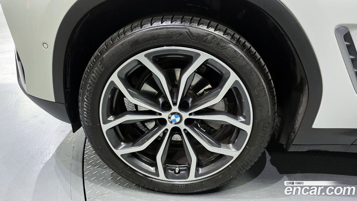 BMW X4 xDrive20i xLine, 2025