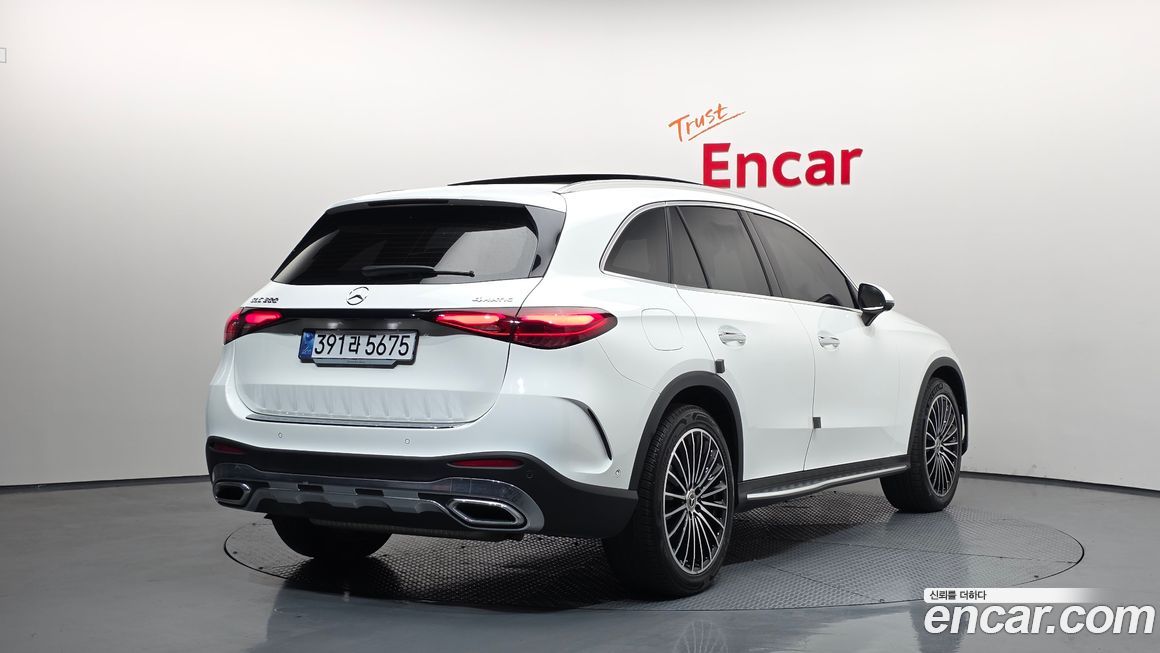 Mercedes-Benz GLC-Class GLC300 4MATIC AMG Line, 2023
