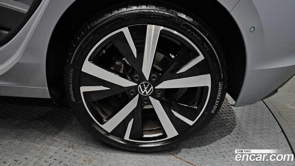 Volkswagen Golf 2.0 TDI Prestige, 2025