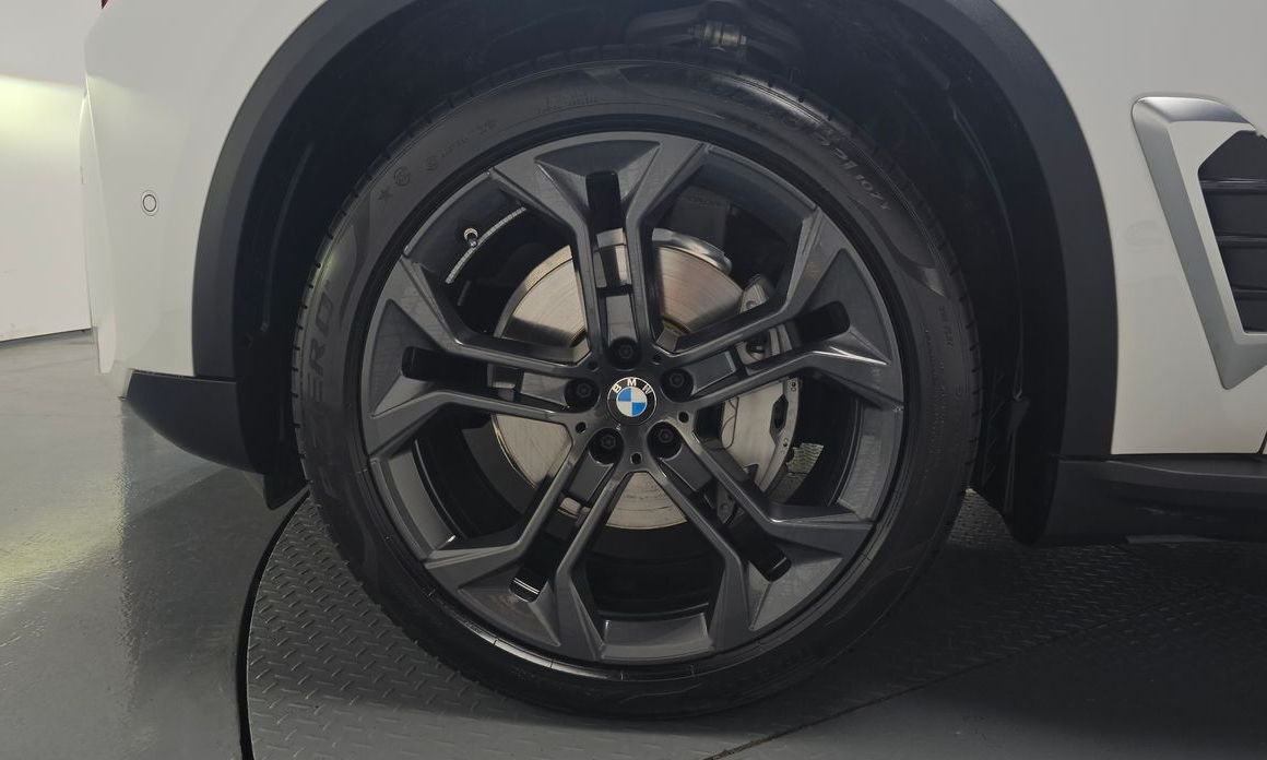 BMW X5 xDrive 40i xLine, 2024