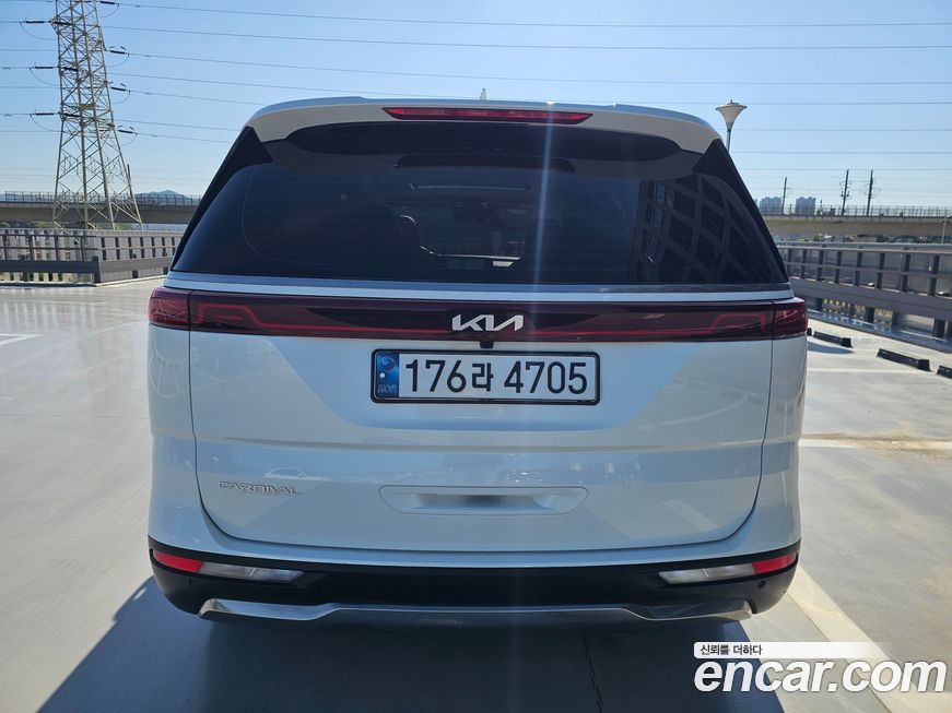 Kia Carnival 9-Seater Signature, 2023