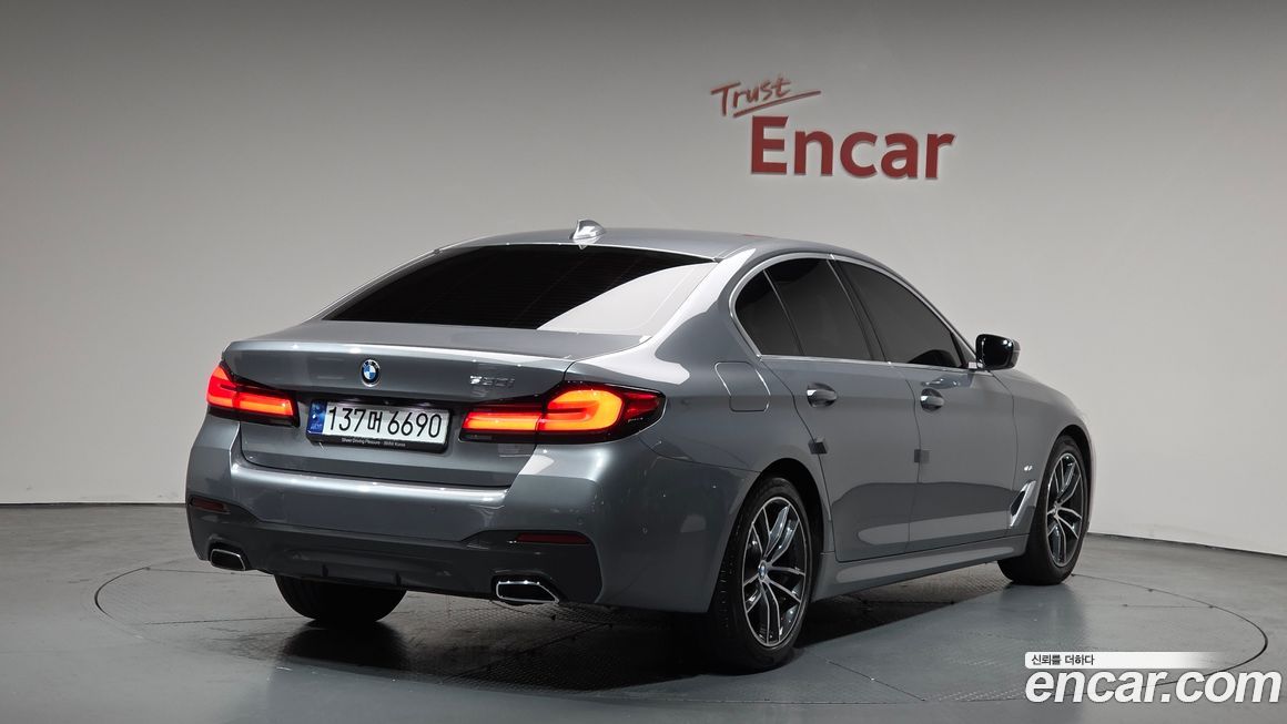 BMW 5-Series 520i M Sport, 2023