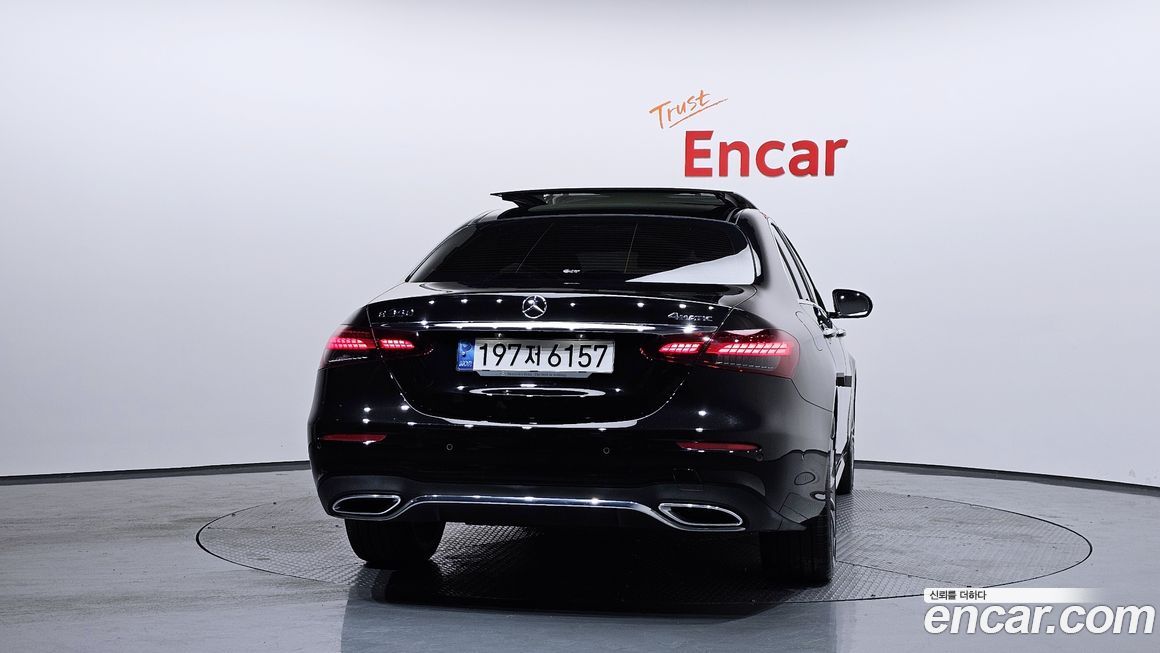 Mercedes-Benz E-Class E350 4MATIC AMG Line, 2022