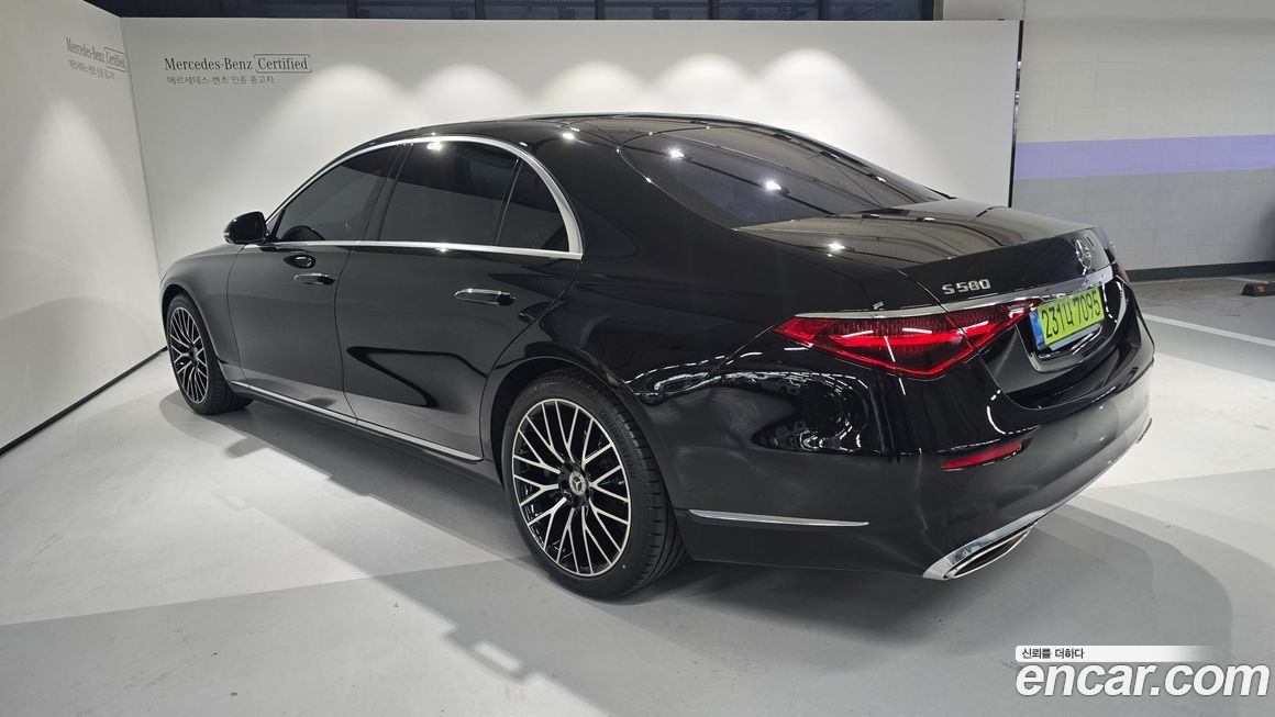 Mercedes-Benz S-Class S580L 4MATIC, 2025