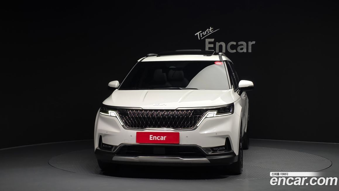 Kia Carnival 7-Seater Signature, 2023