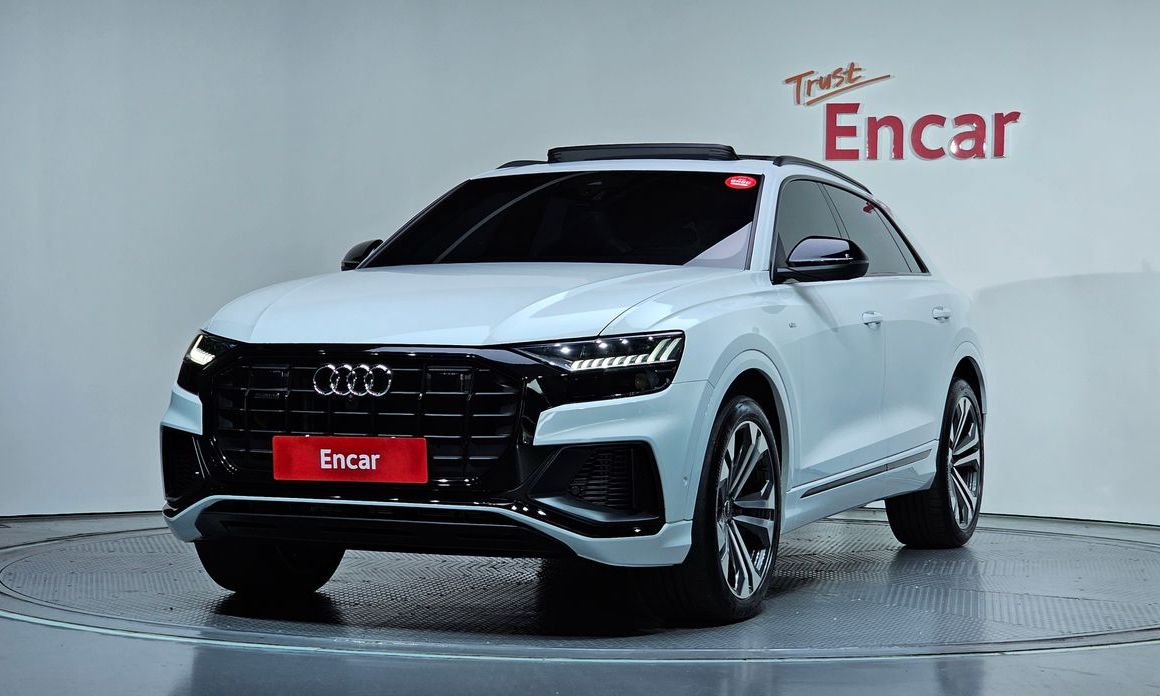 Audi Q8 55 TFSI Quattro Premium, 2023